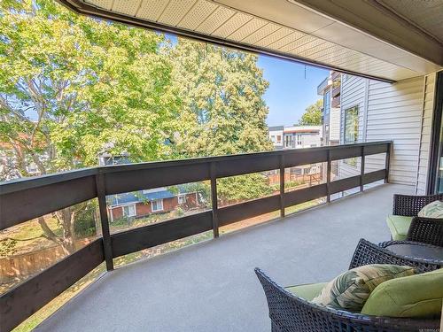 309-1560 Hillside Ave, Victoria, BC - Outdoor With Balcony With Exterior
