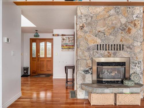1695 Wall Beach Rd, Nanoose Bay, BC - Indoor Photo Showing Living Room With Fireplace