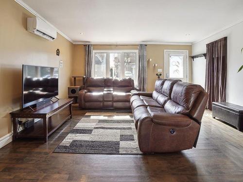 Living room - 33 65E Avenue, Saint-Eustache, QC - Indoor Photo Showing Living Room