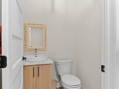 Powder room - 133 Rue Pierre-Dionne, Salaberry-De-Valleyfield, QC - Indoor Photo Showing Bathroom