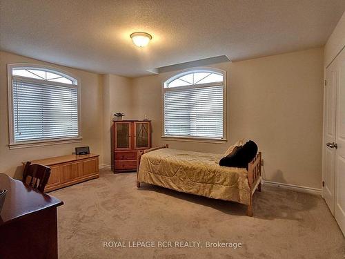 75 Dr. George Burrows Pkwy E, Georgina, ON - Indoor Photo Showing Bedroom