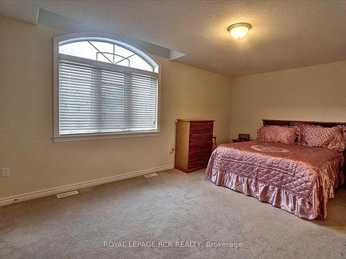75 Dr. George Burrows Pkwy E, Georgina, ON - Indoor Photo Showing Bedroom
