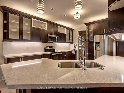 75 Dr. George Burrows Pkwy E, Georgina, ON - Indoor Photo Showing Kitchen With Upgraded Kitchen
