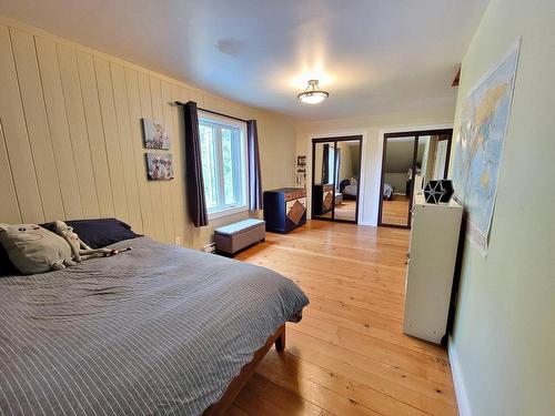 Bedroom - 566 Ch. De L'Île-Aux-Chats, Lachute, QC - Indoor Photo Showing Bedroom