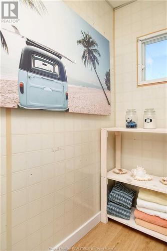 8 Poplar Lane, Pointe Du Chene, NB - Indoor Photo Showing Bathroom
