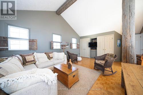 86 Pleasant Ridge Rd, Brantford, ON - Indoor Photo Showing Living Room