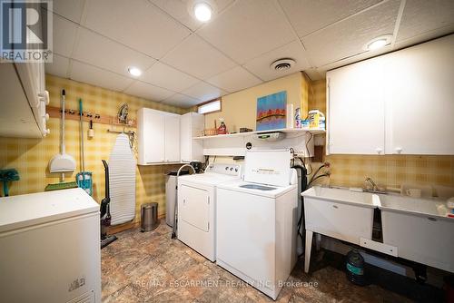 86 Pleasant Ridge Rd, Brantford, ON - Indoor Photo Showing Laundry Room