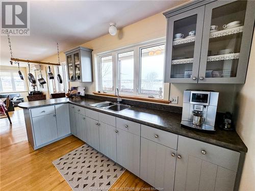 300 Coates Mills Rd, Sainte-Marie-De-Kent, NB - Indoor Photo Showing Kitchen With Double Sink