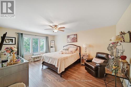 7542 Clubview Lane, Niagara Falls, ON - Indoor Photo Showing Bedroom