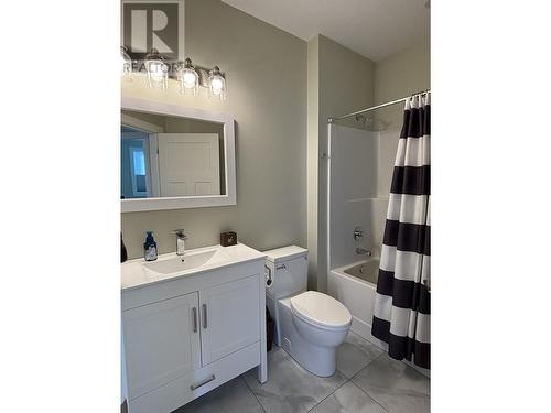4814 Davis Avenue, Terrace, BC - Indoor Photo Showing Bathroom
