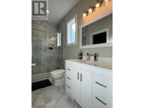4814 Davis Avenue, Terrace, BC - Indoor Photo Showing Bathroom