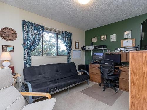 1-748 Meaford Ave, Langford, BC - Indoor Photo Showing Office