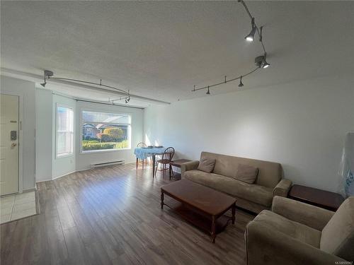 3-264 Craig St, Nanaimo, BC - Indoor Photo Showing Living Room