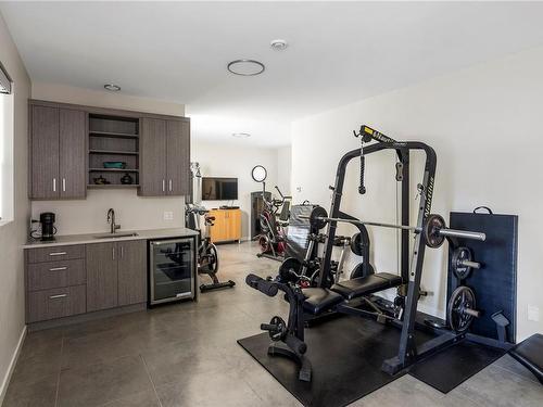 3875 Cadboro Bay Rd, Saanich, BC - Indoor Photo Showing Gym Room