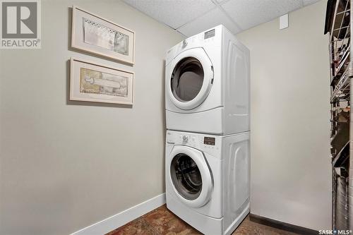208 721 8Th Street E, Saskatoon, SK - Indoor Photo Showing Laundry Room