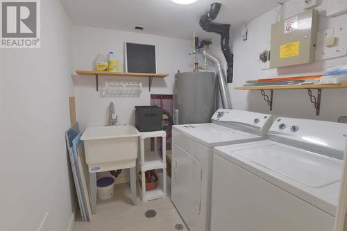 24 Burke Place, St. John'S, NL - Indoor Photo Showing Laundry Room