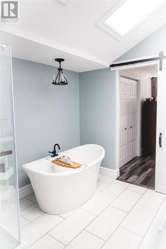 2 Bristol Place, Gander, NL - Indoor Photo Showing Bathroom
