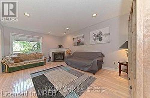 5121 Parkplace Circle, Mississauga, ON - Indoor Photo Showing Other Room