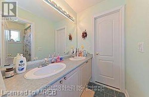 5121 Parkplace Circle, Mississauga, ON - Indoor Photo Showing Bathroom