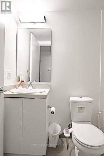 #1701 -14 York St, Toronto, ON - Indoor Photo Showing Bathroom