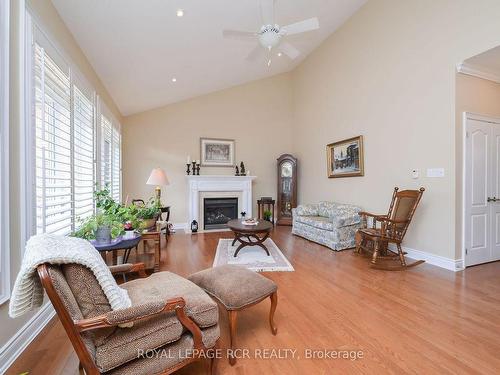 154 Ridge Way, New Tecumseth, ON - Indoor Photo Showing Living Room With Fireplace
