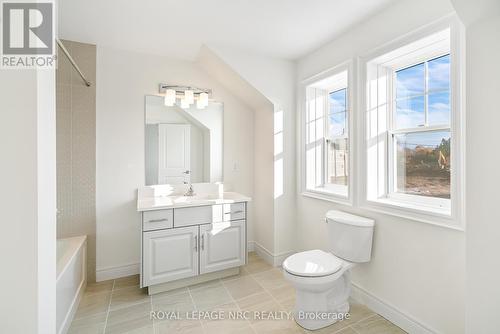 54 Beachwalk Cres, Fort Erie, ON - Indoor Photo Showing Bathroom