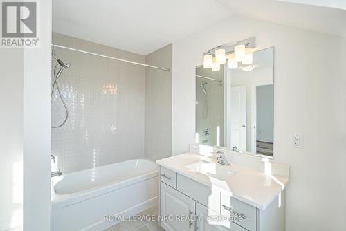 54 Beachwalk Cres, Fort Erie, ON - Indoor Photo Showing Bathroom