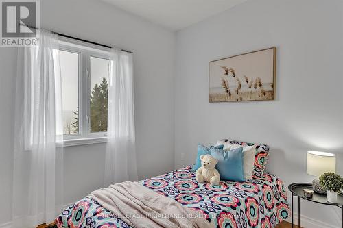 81 Glassford Rd, Kawartha Lakes, ON - Indoor Photo Showing Bedroom