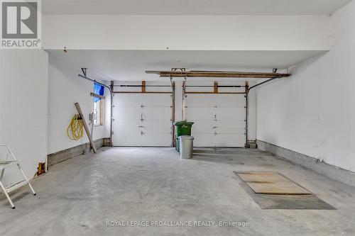 81 Glassford Rd, Kawartha Lakes, ON - Indoor Photo Showing Garage