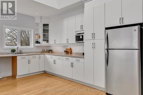 81 Glassford Rd, Kawartha Lakes, ON - Indoor Photo Showing Kitchen