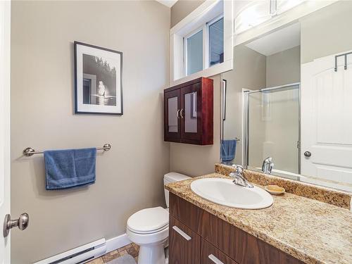 6016 Leah Lane, Nanaimo, BC - Indoor Photo Showing Bathroom