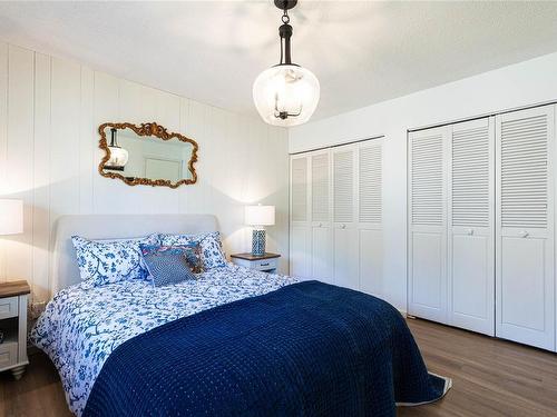 780 Miller Rd, Parksville, BC - Indoor Photo Showing Bedroom