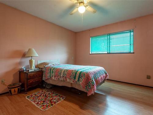 1739 Hern Rd, Sayward, BC - Indoor Photo Showing Bedroom