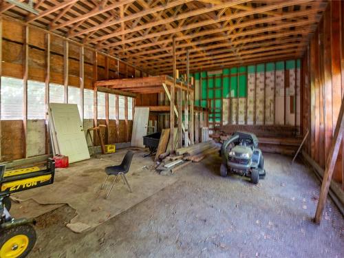 1739 Hern Rd, Sayward, BC - Indoor Photo Showing Other Room