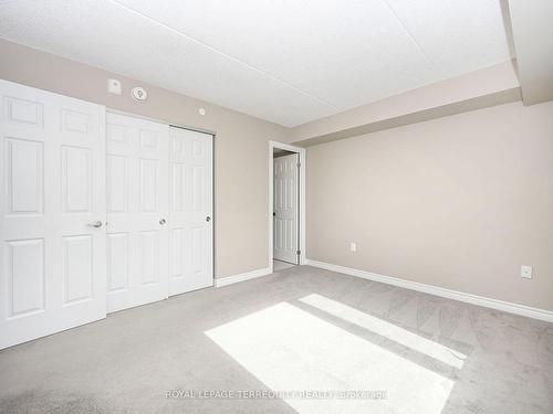 605-716 Main St E, Milton, ON - Indoor Photo Showing Other Room