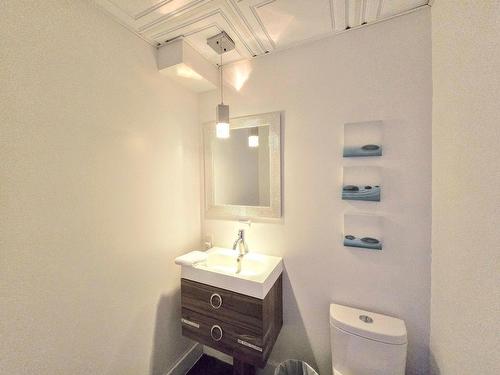 Powder room - 4740 Boul. Trudel E., Saint-Boniface, QC - Indoor Photo Showing Bathroom