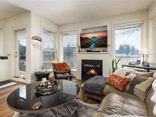 A-759 9Th St, Courtenay, BC - Indoor Photo Showing Living Room With Fireplace