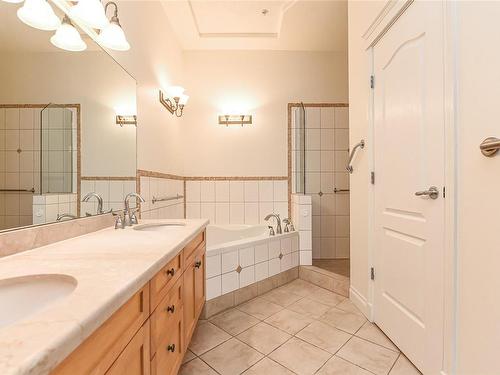 142-3666 Royal Vista Way, Courtenay, BC - Indoor Photo Showing Bathroom