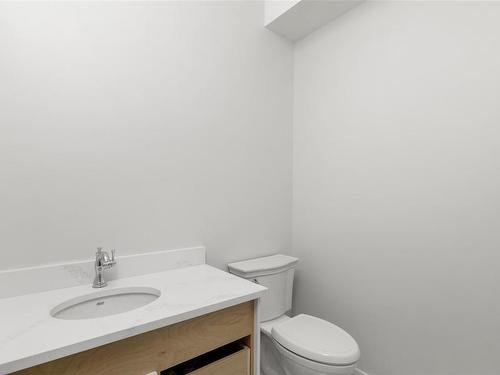 7050 Brailsford Pl, Sooke, BC - Indoor Photo Showing Bathroom