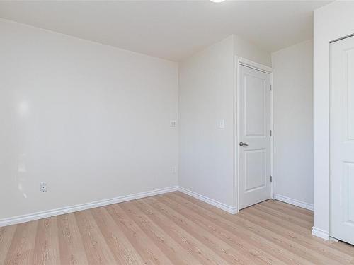 4040 Holland Ave, Saanich, BC - Indoor Photo Showing Other Room