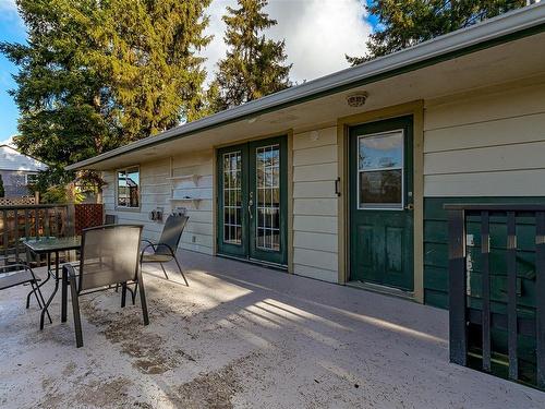 4040 Holland Ave, Saanich, BC - Outdoor With Deck Patio Veranda With Exterior