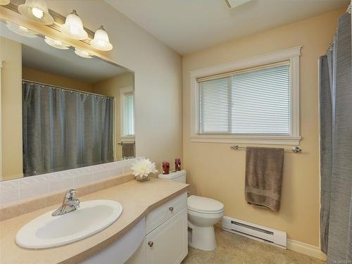 5-172 Belmont Rd, Colwood, BC - Indoor Photo Showing Bathroom