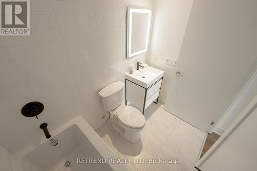 #507 -150 Logan Ave, Toronto, ON - Indoor Photo Showing Bathroom