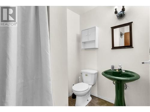 1300 Babine Crescent, Prince George, BC - Indoor Photo Showing Bathroom