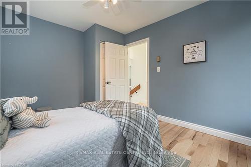 387 Scenic Drive, Brant, ON - Indoor Photo Showing Bedroom