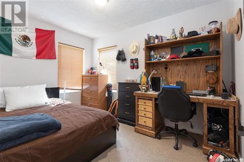 2741 Wallace Street, Regina, SK - Indoor Photo Showing Bedroom