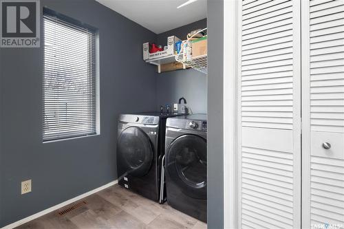 2741 Wallace Street, Regina, SK - Indoor Photo Showing Laundry Room