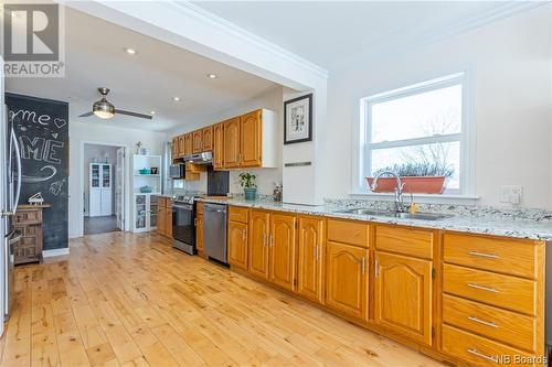 1635 Riverside Drive, Bathurst, NB - Indoor Photo Showing Kitchen