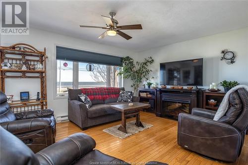 4039 Route 535, Cocagne, NB - Indoor Photo Showing Living Room