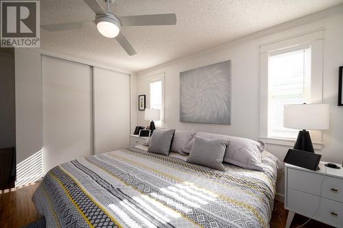 2932 Buckley Road Unit# 101, Sorrento, BC - Indoor Photo Showing Bedroom